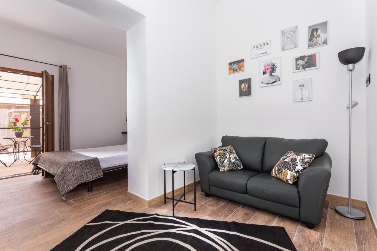 Living G Room Cagliari Eksteriør billede